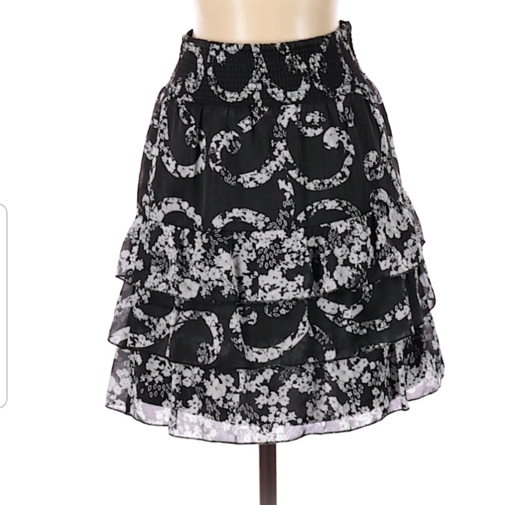 WHBM Black and White Tiered Ruffled Floral Skirt